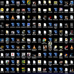 crowded desktop screenshot wallpaper